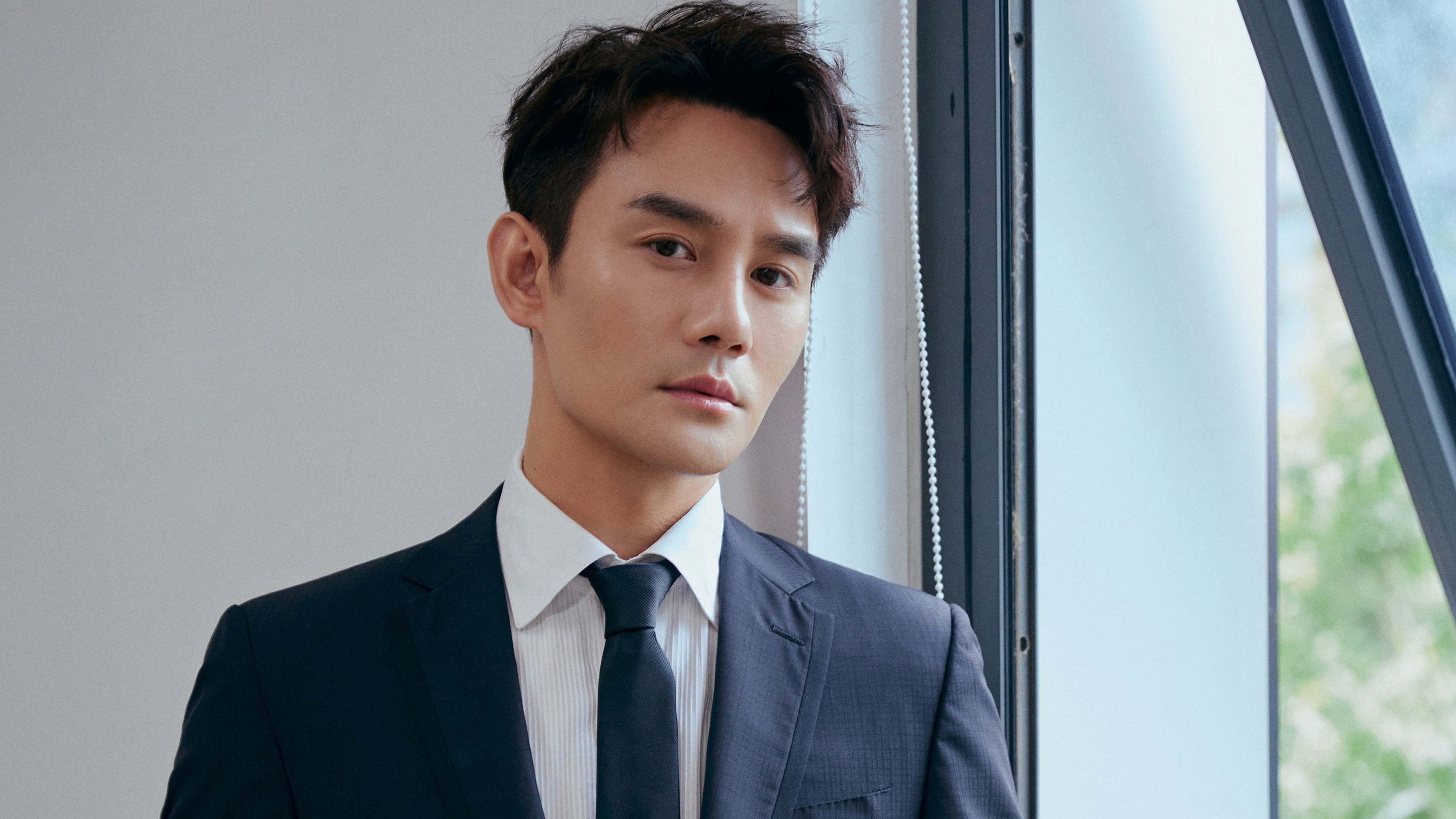 “高新体育中心：全球顶级选手齐聚，竞技与激情并存”