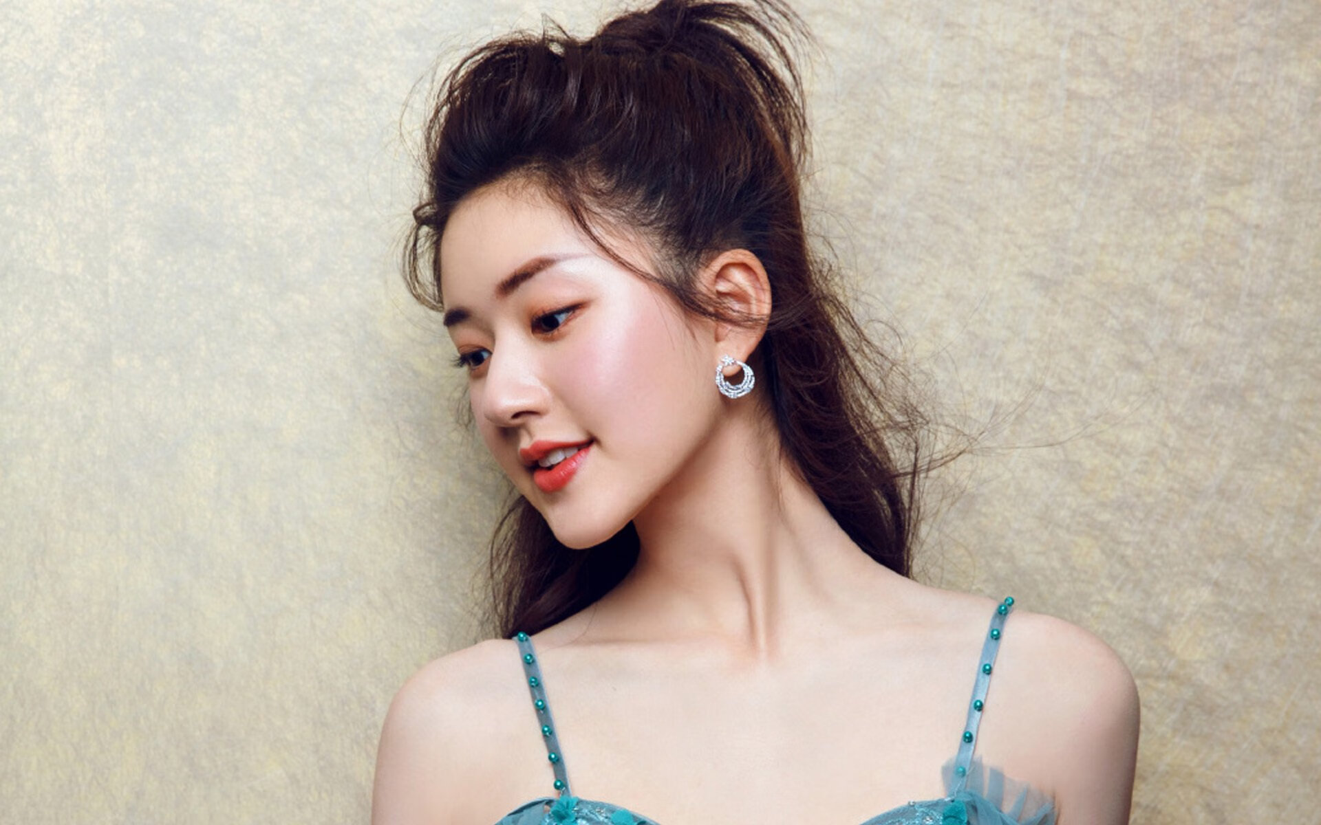 青训机构与国际训练营签约合作定期输送优秀球员出国学习,国外青训俱乐部招生